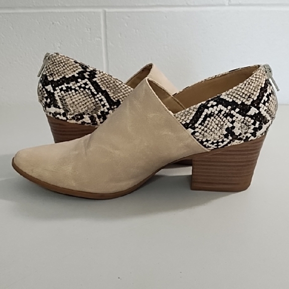 Creamy Tan and Black Mules with Snake Print Accents Zip Back 2" Heel Shoes - Picture 11 of 13